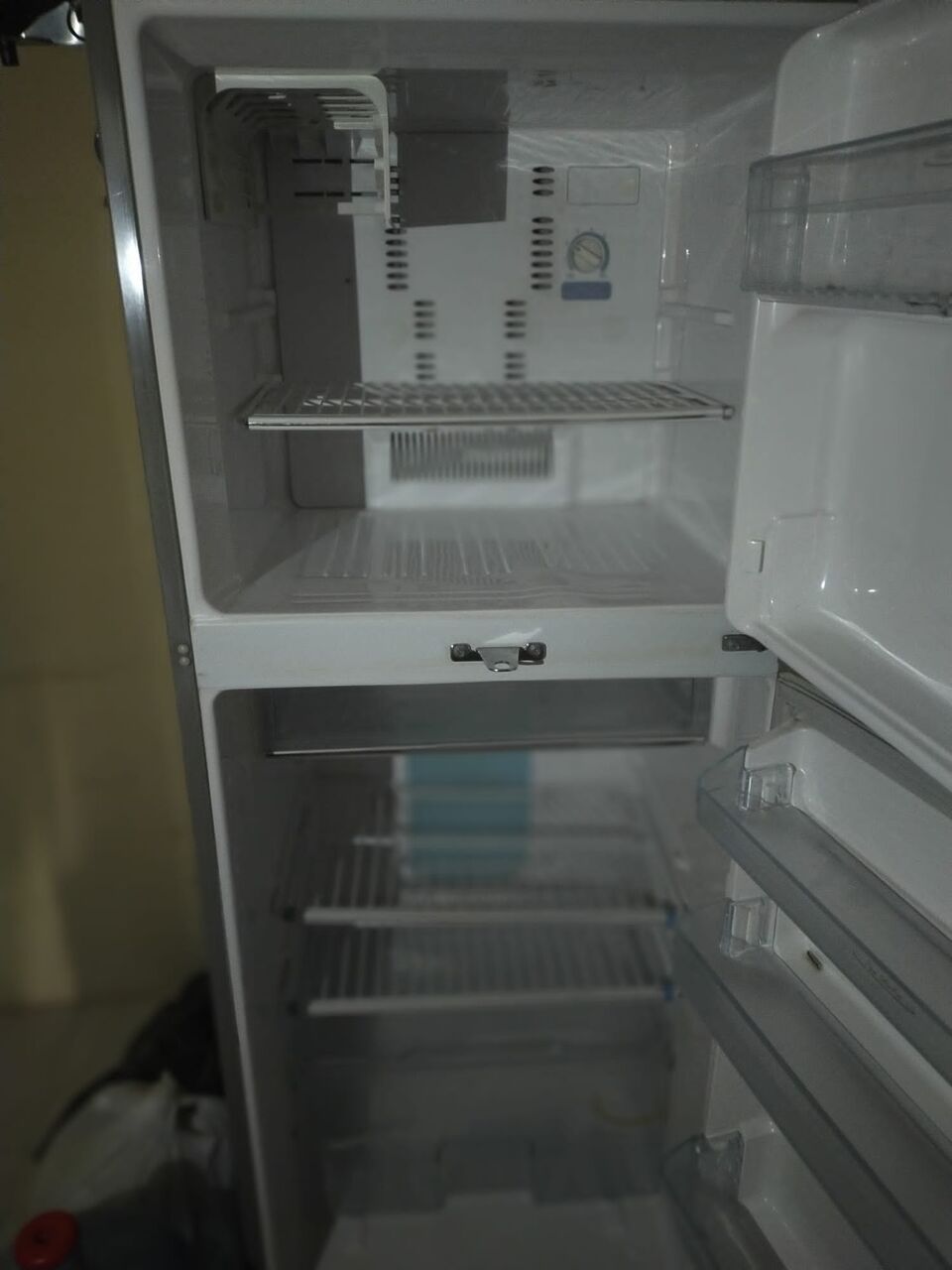 Manama, Furniture, BHD 30,  Office Table , Study  Table,  And Other Item In Excellent Condition