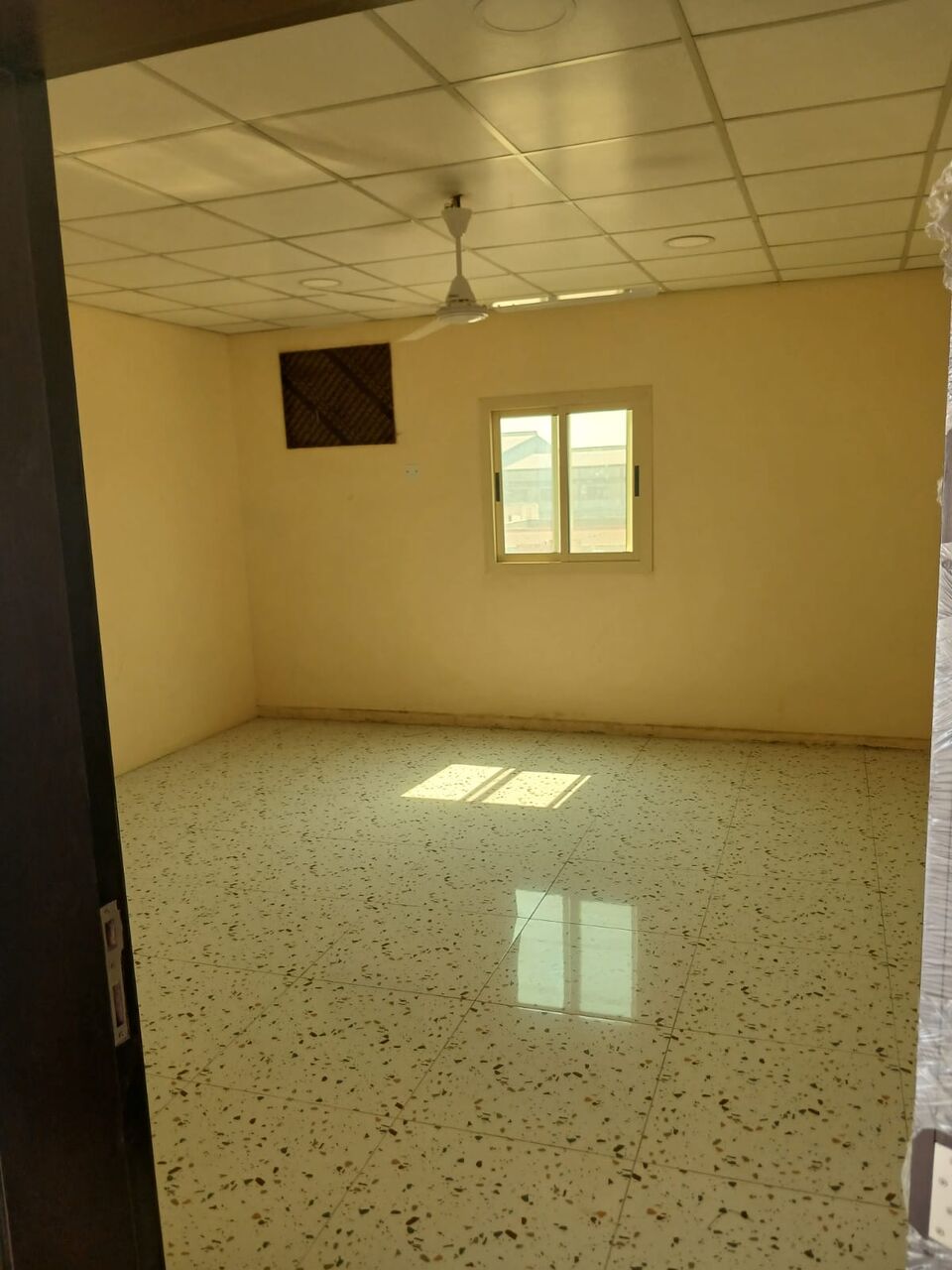 Manama, Apartments, Flats, Houses & Villas, BHD 600/month, 4 Rooms, Labor Accomodation For Rent In Alba