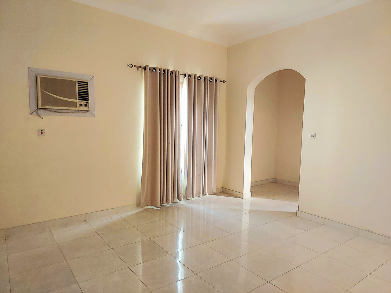 Jidhafs, Apartments, Flats, Houses & Villas, BHD 180/year,  Furnished,  2 BR,  RENT