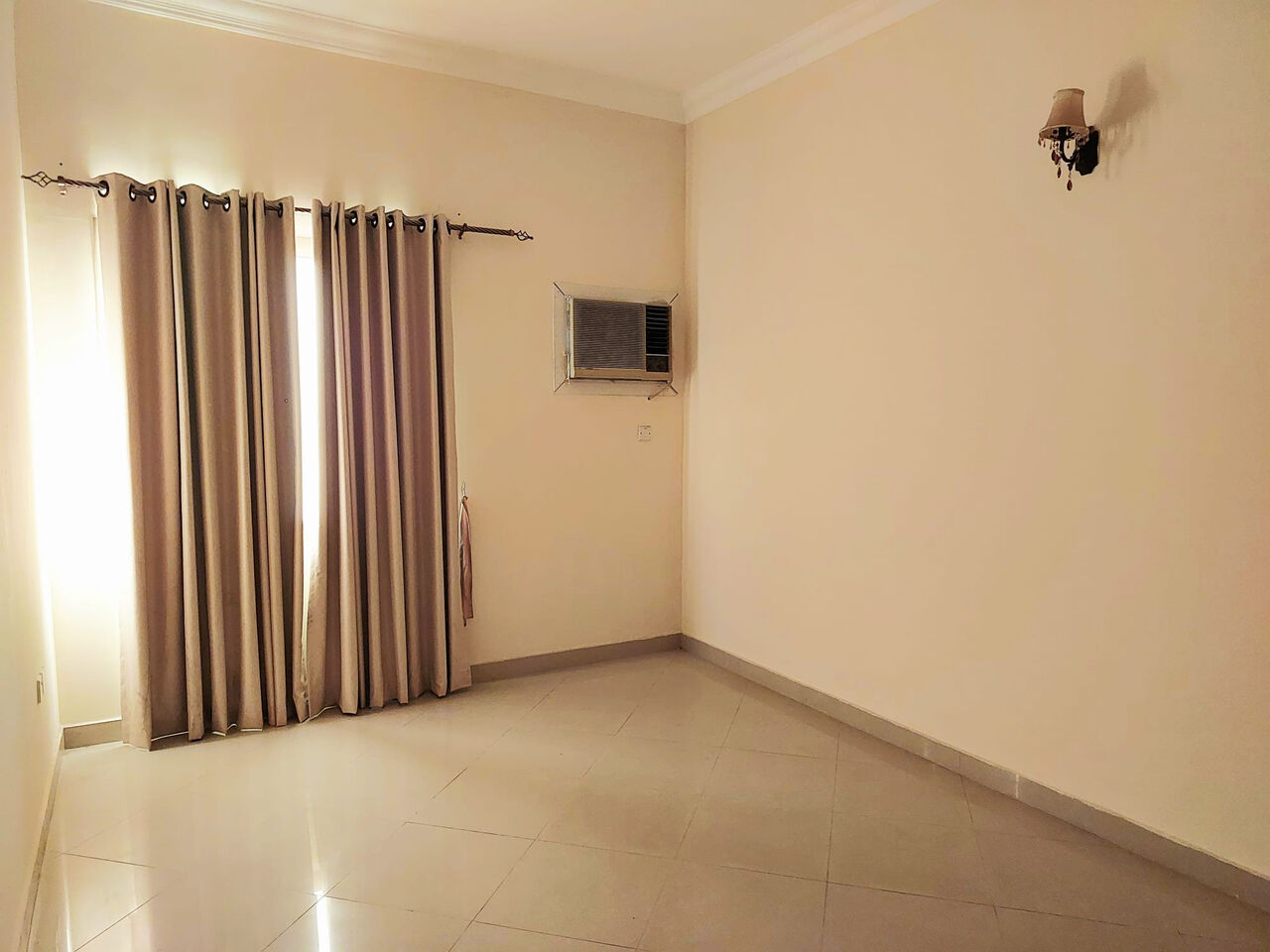 Jidhafs, Apartments, Flats, Houses & Villas, BHD 180/year,  Furnished,  2 BR,  RENT