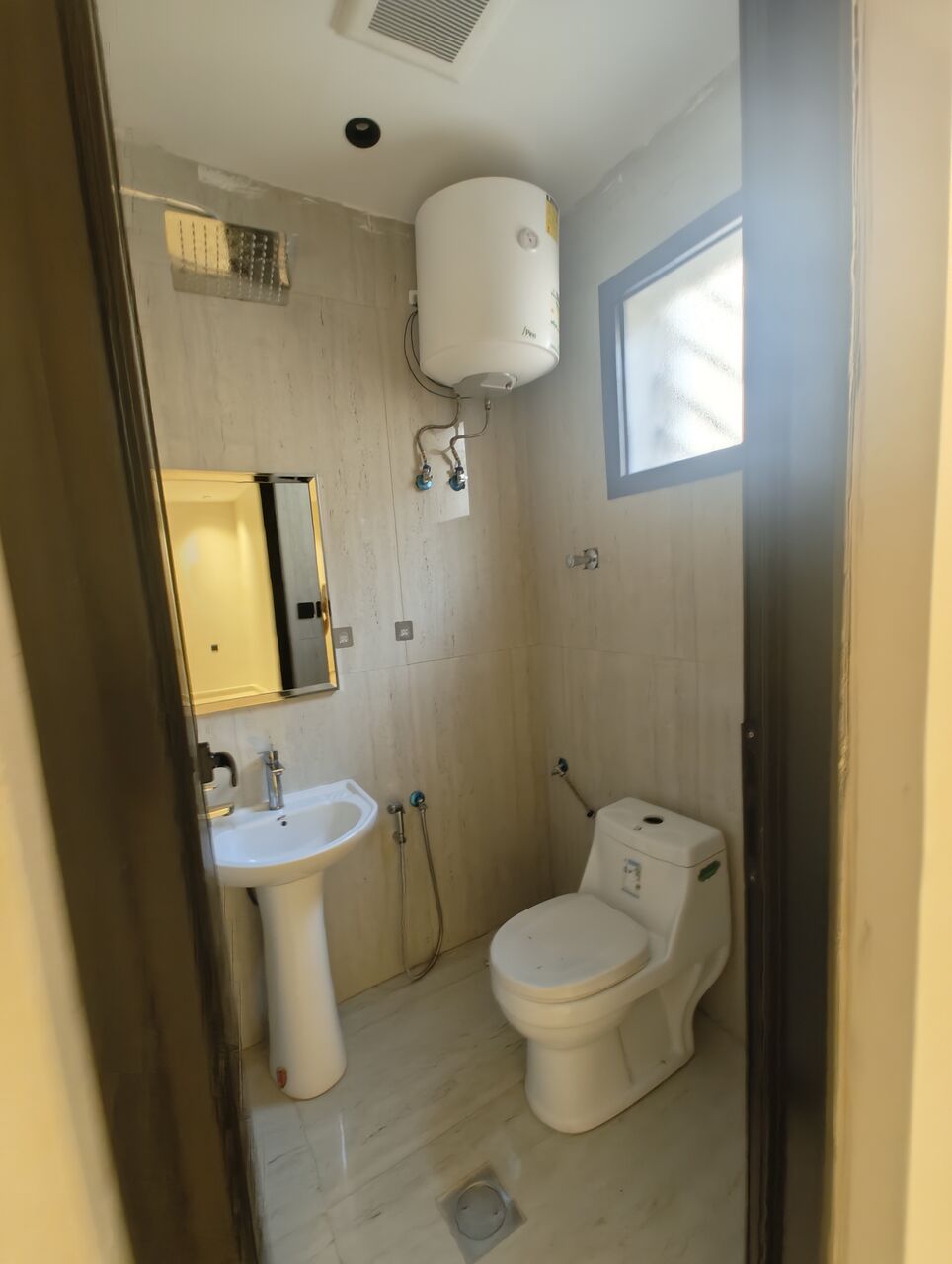 Al Wizarat, Apartments, Flats, Houses & Villas, SAR 20000/year,  1 BR,  Studio Apartment Available In Wizarat Near Marriott Hotel
