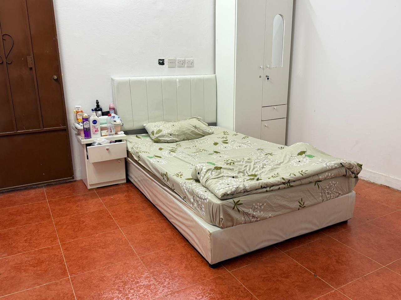 Al Wizarat, Apartments, Flats, Houses & Villas, SAR 1200/month,  Furnished,  1 BR,  Furnished Room For 1 Executive Bachelor (HARA)