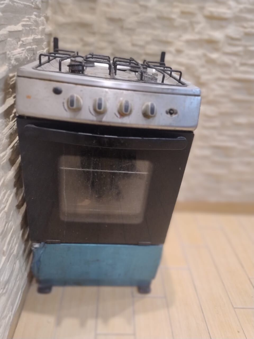 Jeddah, Appliances, SAR 250,  GAS STOVE WITH 4 BURRNELS