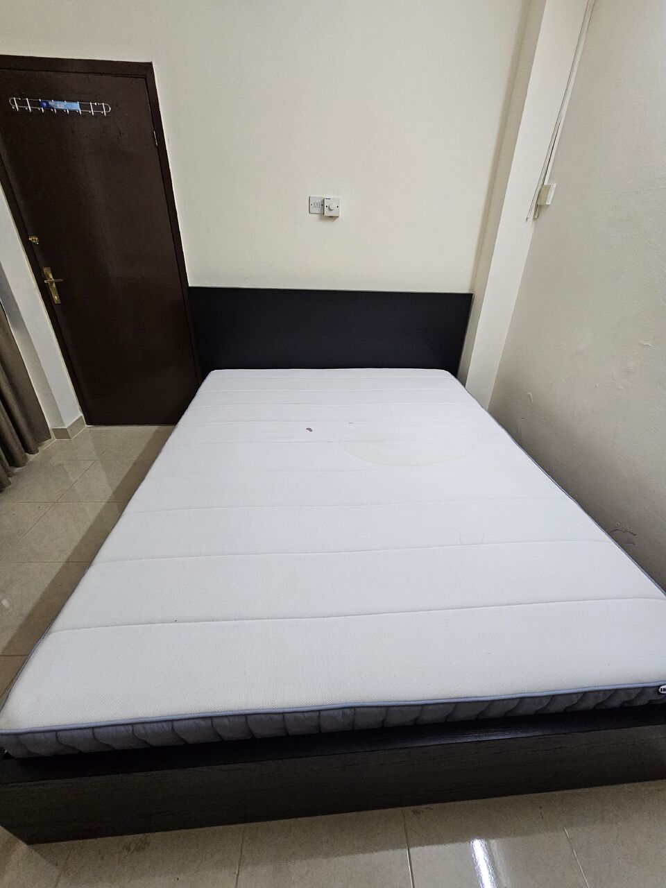 Manama, Household Items, BHD 220,  Fridge, AC, Cupboard, Bed And Mattress, Dressing Table