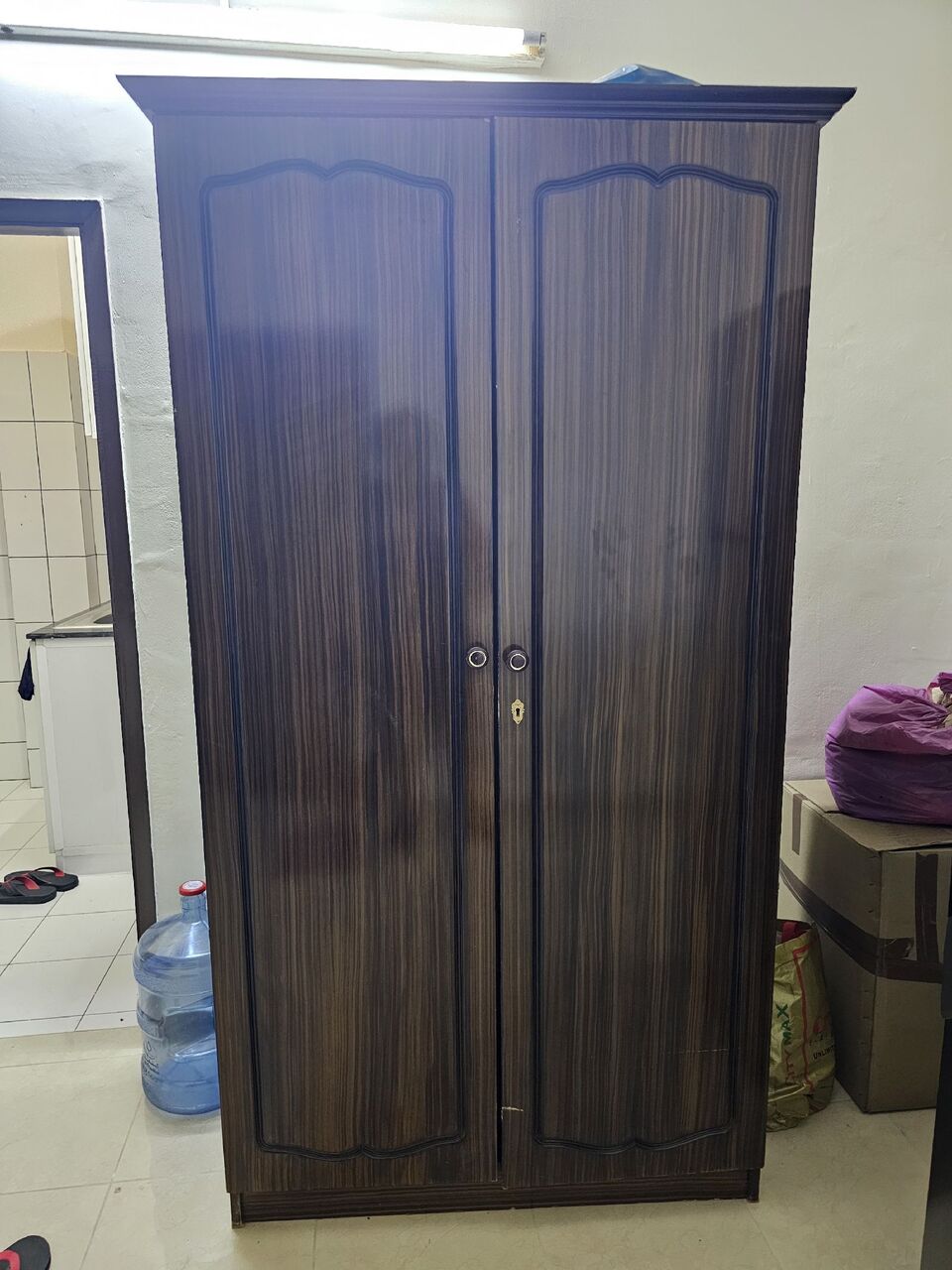 Manama, Household Items, BHD 220,  Fridge, AC, Cupboard, Bed And Mattress, Dressing Table