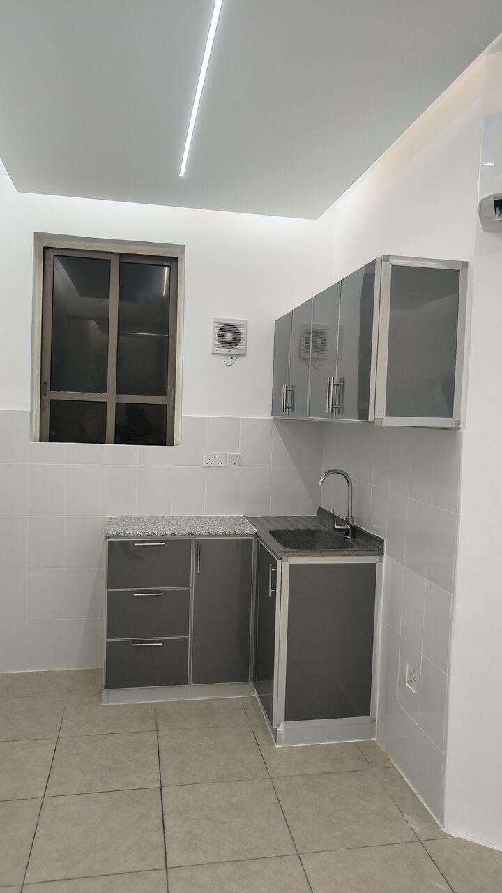 Hoora, Apartments, Flats, Houses & Villas, BHD 140/month,  Hoora 1 Room, Open Kitchen, 1 WC. 140 BHD/ Month EWA Limit 30