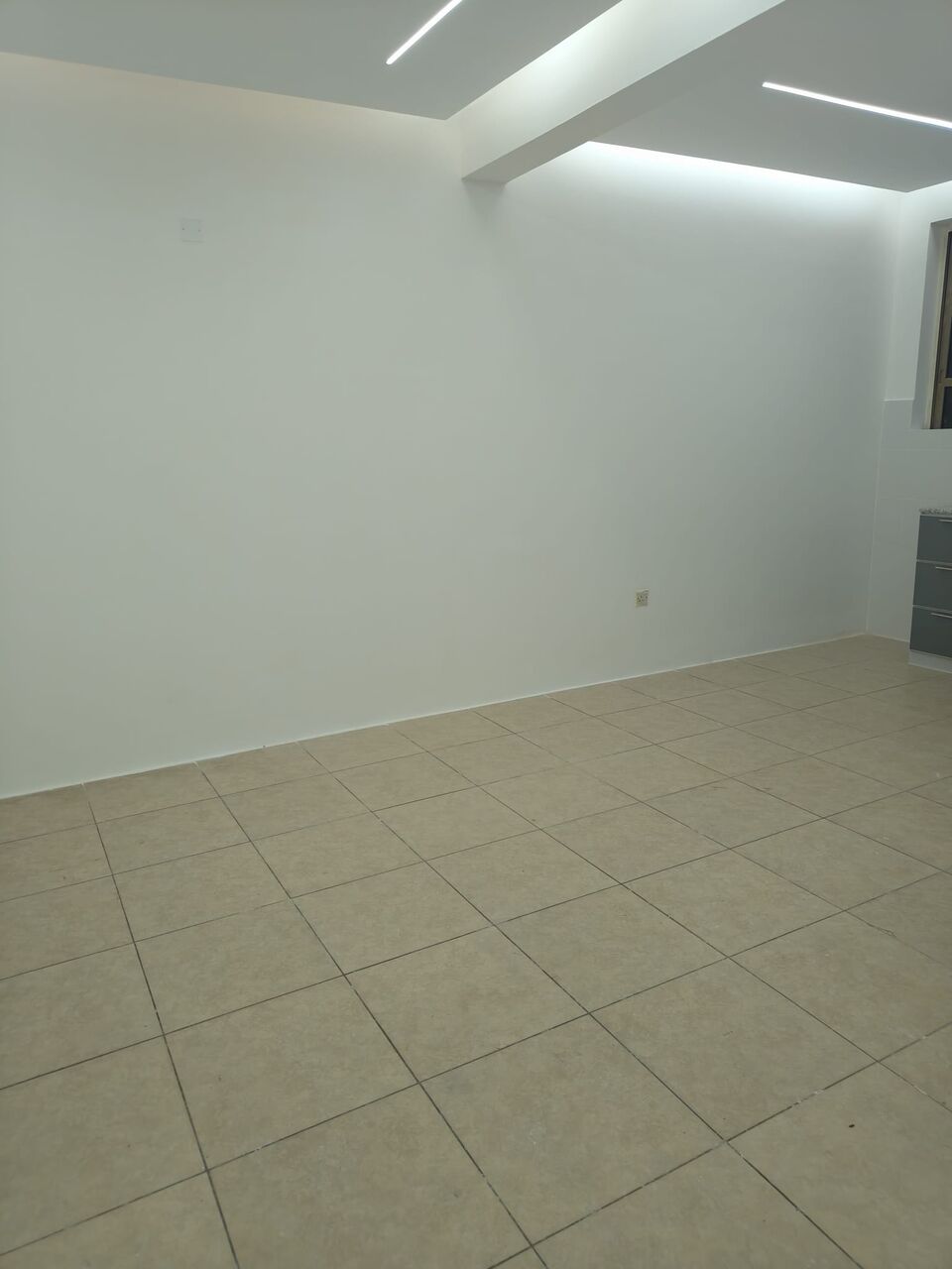 Hoora, Apartments, Flats, Houses & Villas, BHD 140/month,  Hoora 1 Room, Open Kitchen, 1 WC. 140 BHD/ Month EWA Limit 30