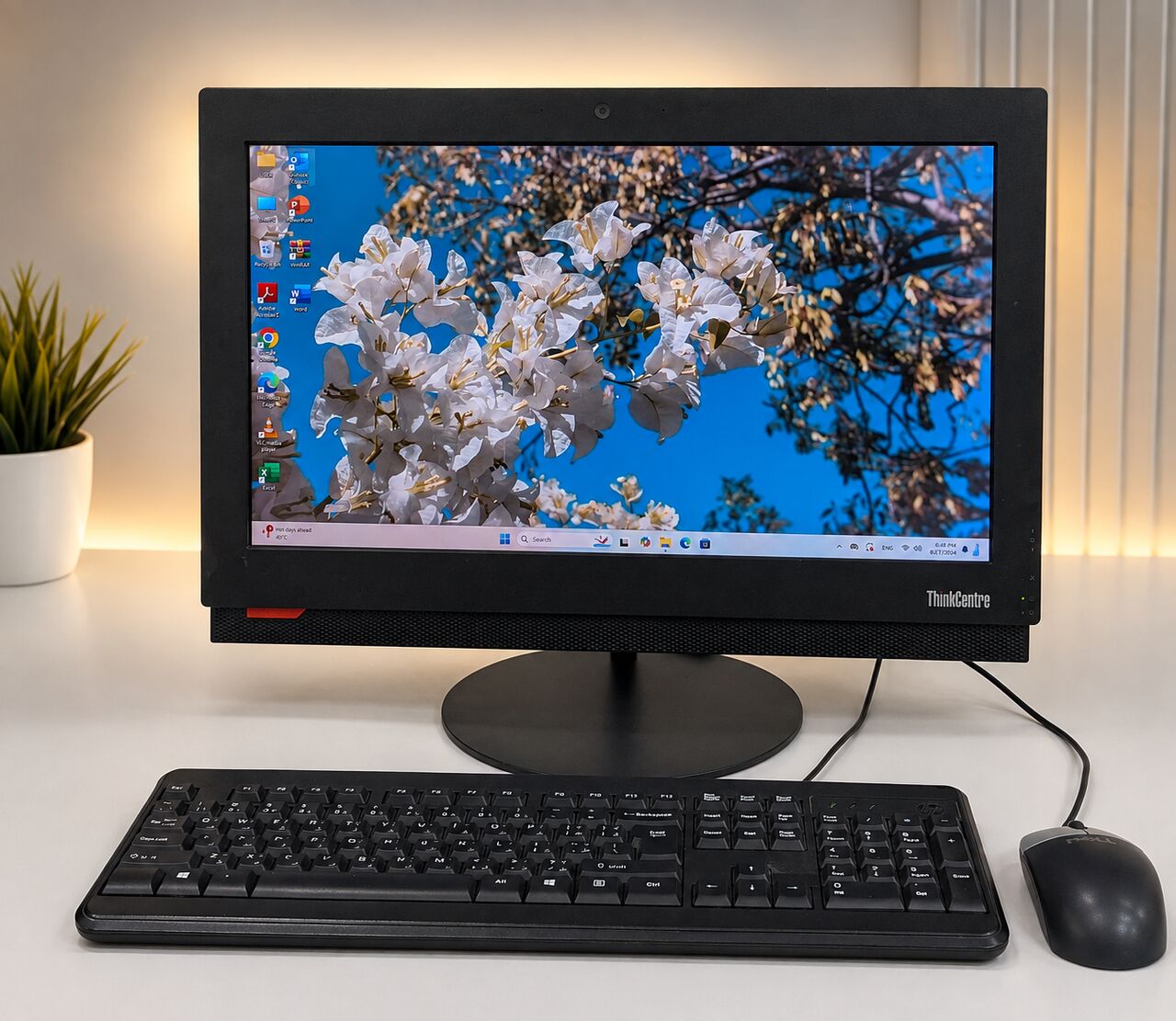 Riffa, Computers, BHD 115,  Lenovo Core I7 6th Gen All-in-One 256GB SSD 8GB RAM DDR4 Computer 115 BD Only