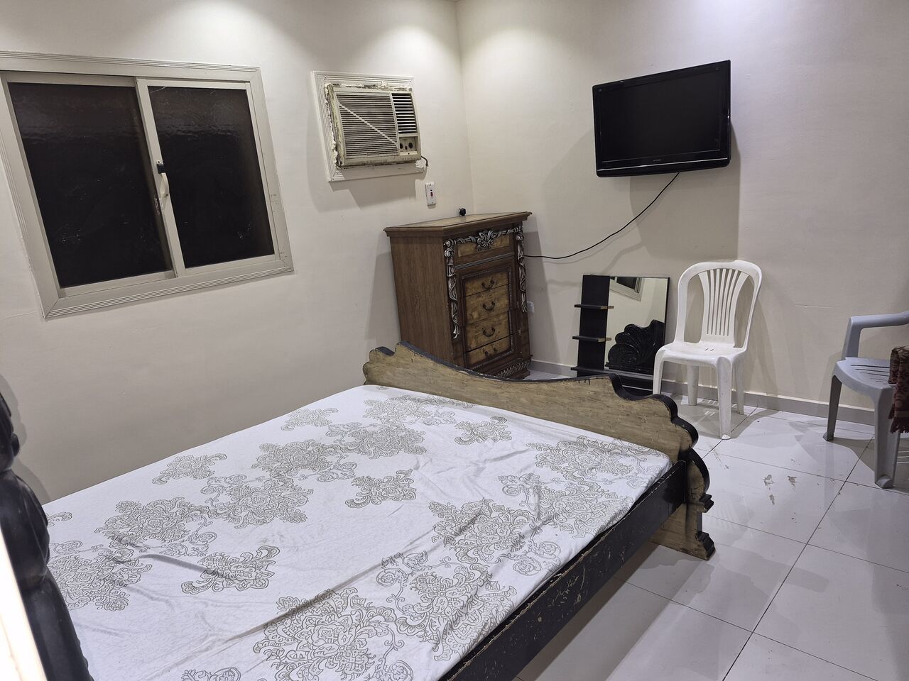 Mushrefah, Rooms for Rent, SAR 1200/month,  Furnished,  I Have 1 Furnished Bedroom With Double Bed And 3 Door Wardrobe Along With Led.