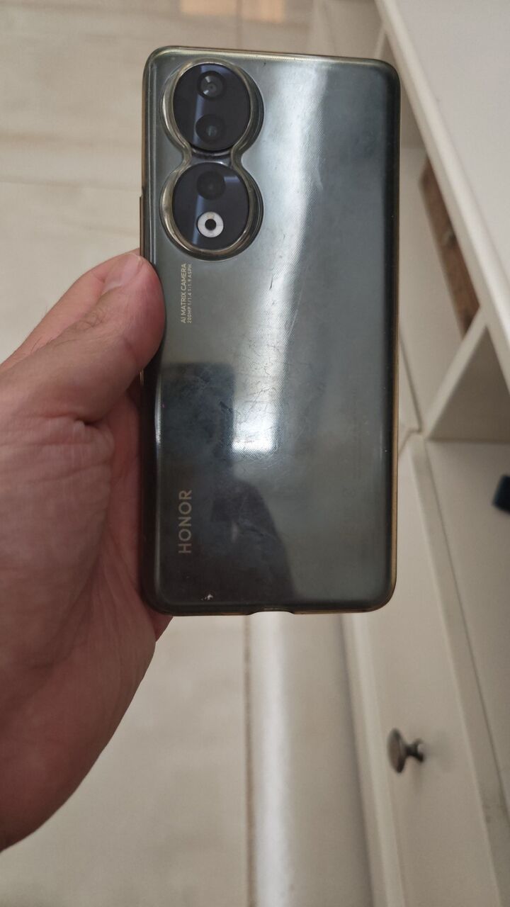 Riyadh, Mobile Phones, SAR 750,  Honor 90 Black Support Esim In Excellent Condition