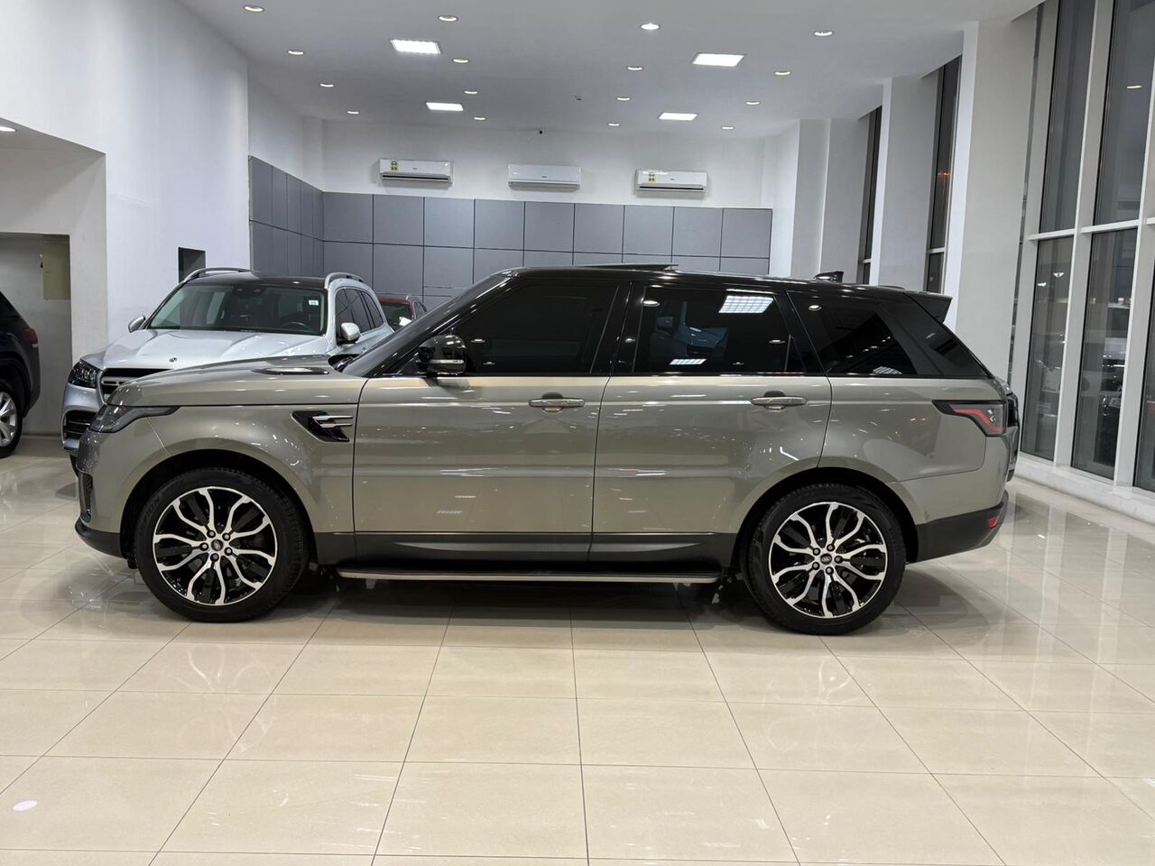 Manama, Vehicles, Cars & Trucks , BHD 14900,  Range Rover Sport SE,  2021,  Automatic,  135750 KM,    (Grey)