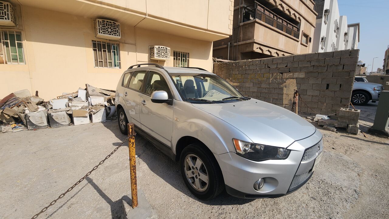 Al Jubail Al Balad, Vehicles, Cars & Trucks , SAR 18500,  Mitsubishi Outlander,  2011,  Automatic,  278000 KM,  I Am Going For Final Exist And Want To Sell My Vechicle   Model