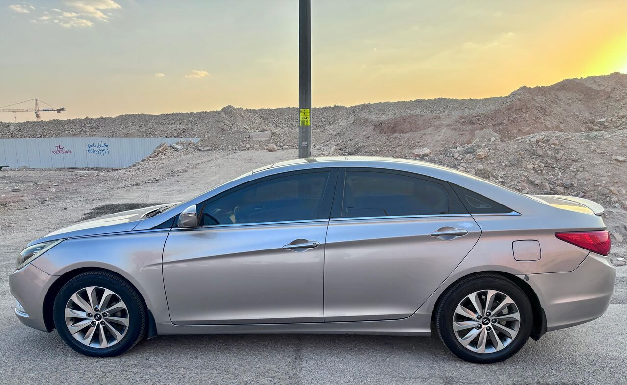Riyadh, Vehicles, Cars & Trucks , SAR 25000,  Hyundai Sonata Limited,  2013,  Automatic,  189000 KM,  Hyundai Sonata