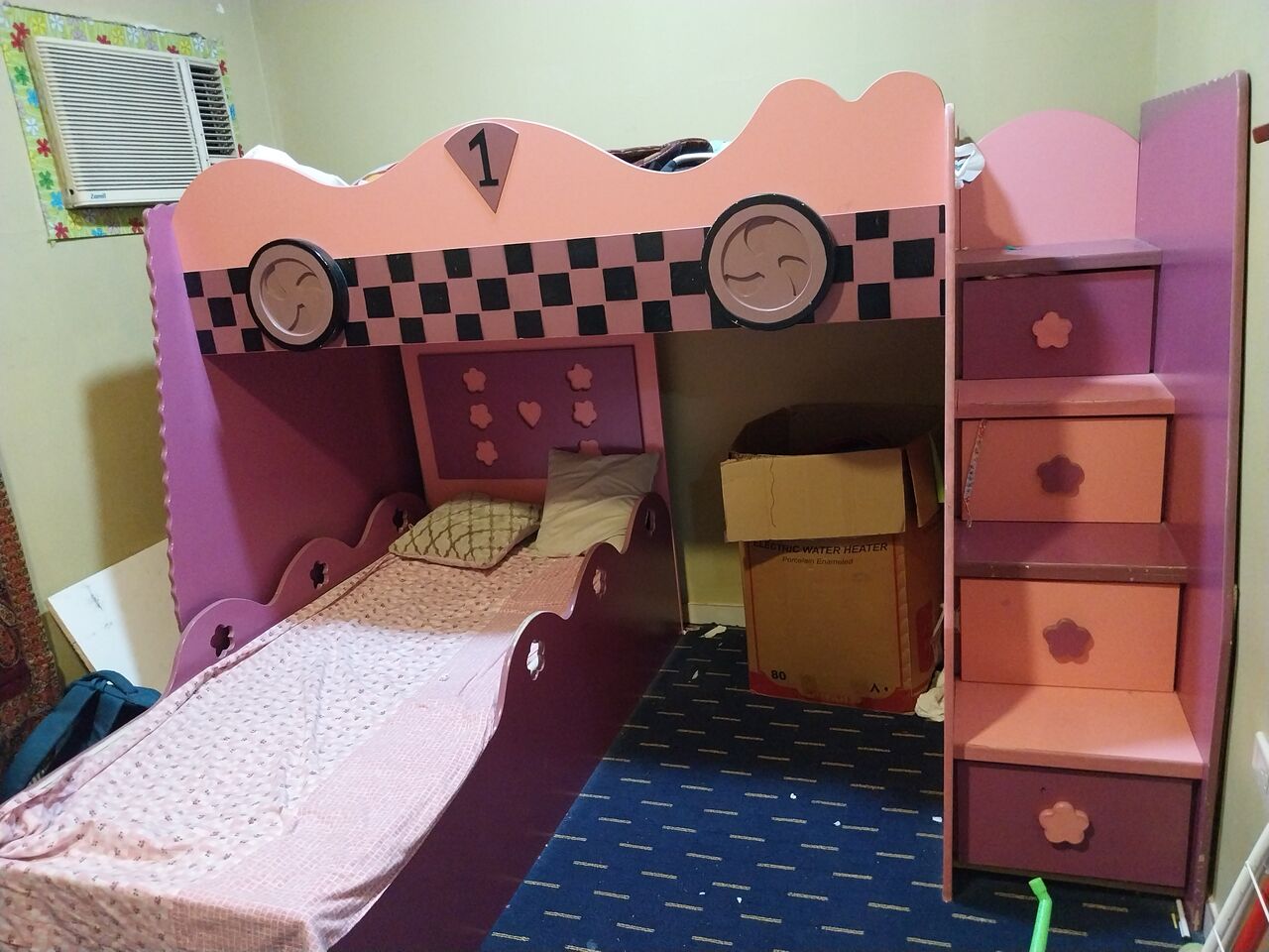 Jubail, Household Items, SAR 1600,  Selling Household Items: Bunk Bed,Vacuum Cleaner,Bed Lamp & Samsung TV 70
