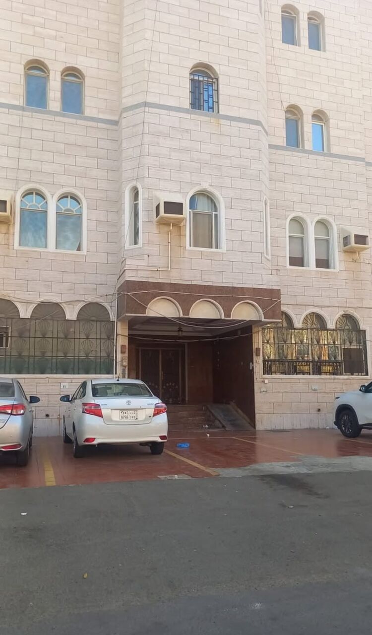 Jeddah, Apartments, Flats, Houses & Villas, SAR 1500/month,  3 BR,  Ground Floor House 3 Bed 2 Bath 1 Kitchen 1 Small Store In Al Nuzha, Jeddah