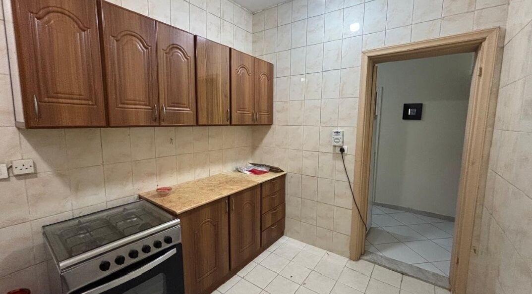 Jeddah, Apartments, Flats, Houses & Villas, SAR 1500/month,  3 BR,  Ground Floor House 3 Bed 2 Bath 1 Kitchen 1 Small Store In Al Nuzha, Jeddah
