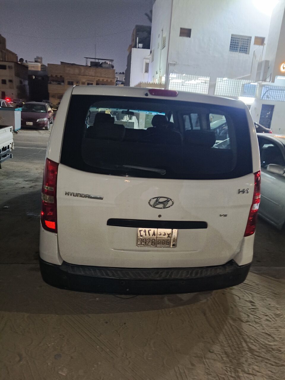 Dammam, Vehicles, Cars & Trucks , SAR 24000,  Hyundai H1,  2010,  Automatic,  500000 KM,    Model