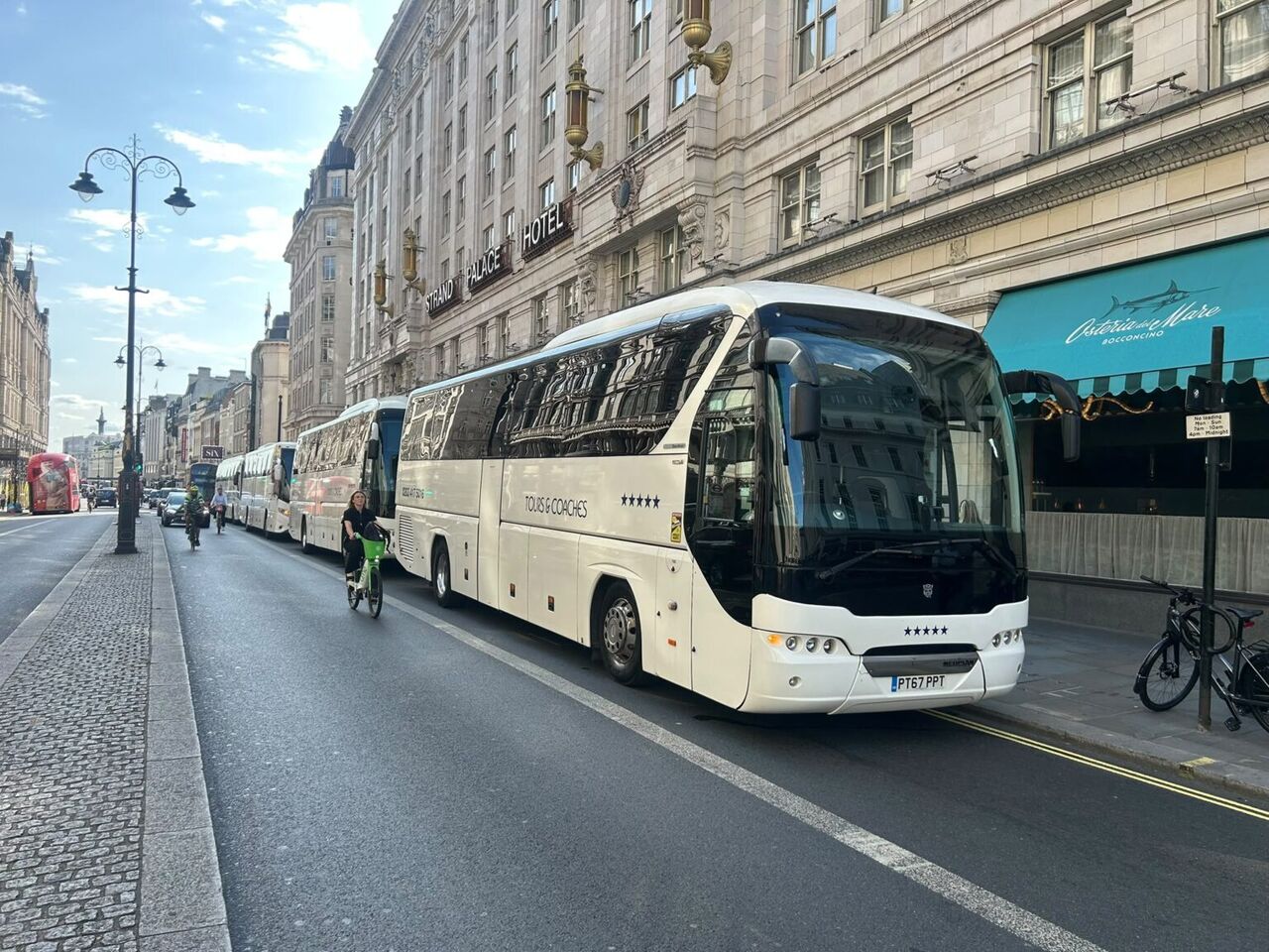 London, Travel, Coach Hire London &ndash; Comfortable Group Travel Across London & UK
