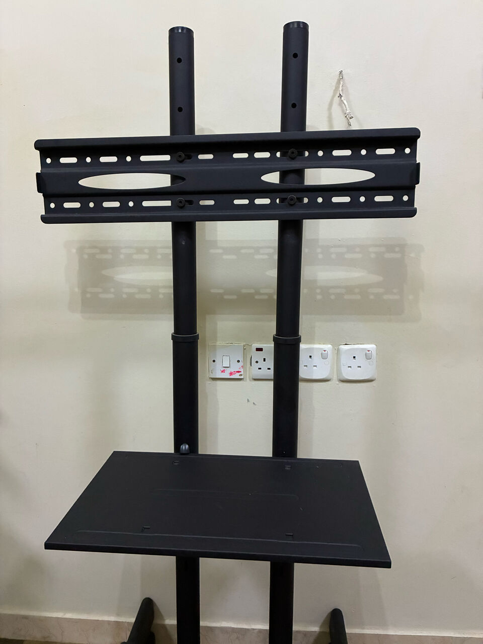 Riyadh, Appliances, SAR 190,  TV Stand