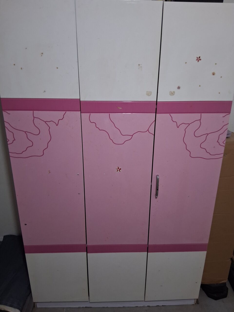 Jeddah, Household Items, SAR 400,  3 Doors Wardrobe . Good Condition