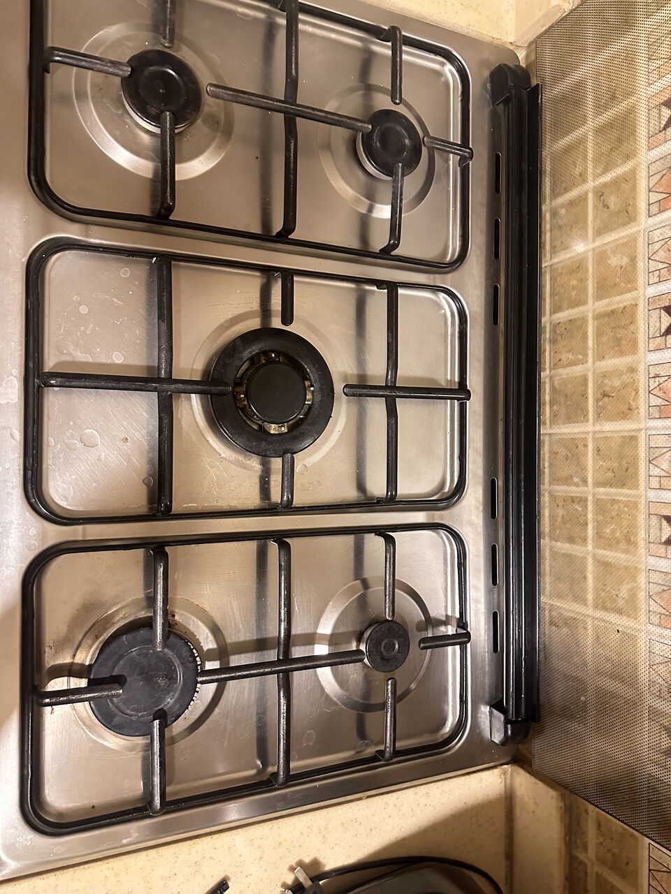 Riyadh, Appliances, SAR 400,  SUPERWAVE ELECTRIC STOVE 5 BURNER
