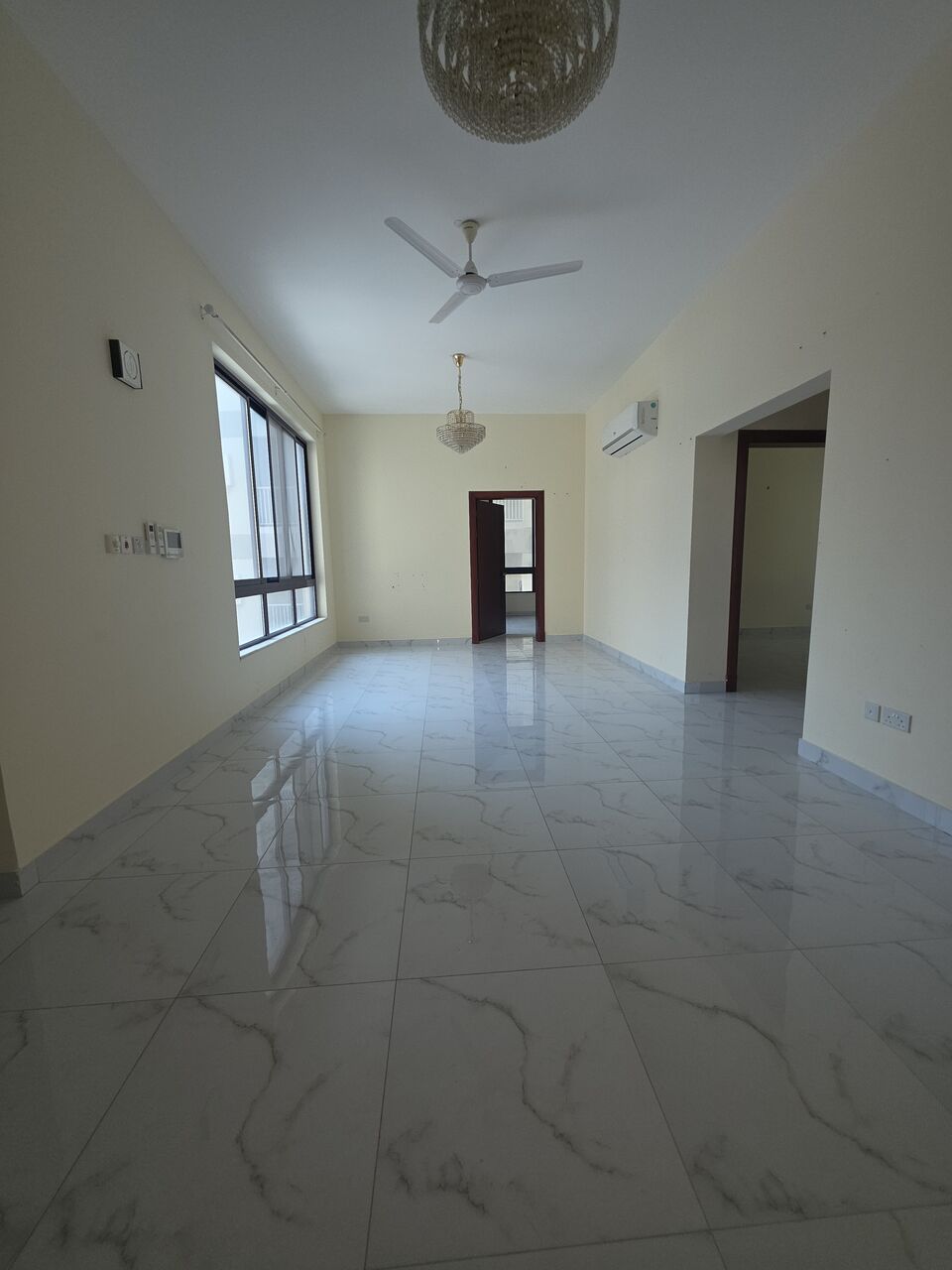 Manama, Apartments, Flats, Houses & Villas, BHD 275/month,  3 BR,  @2BATHROOM Hall Kitchen Without Electricity Balcony Car Parking