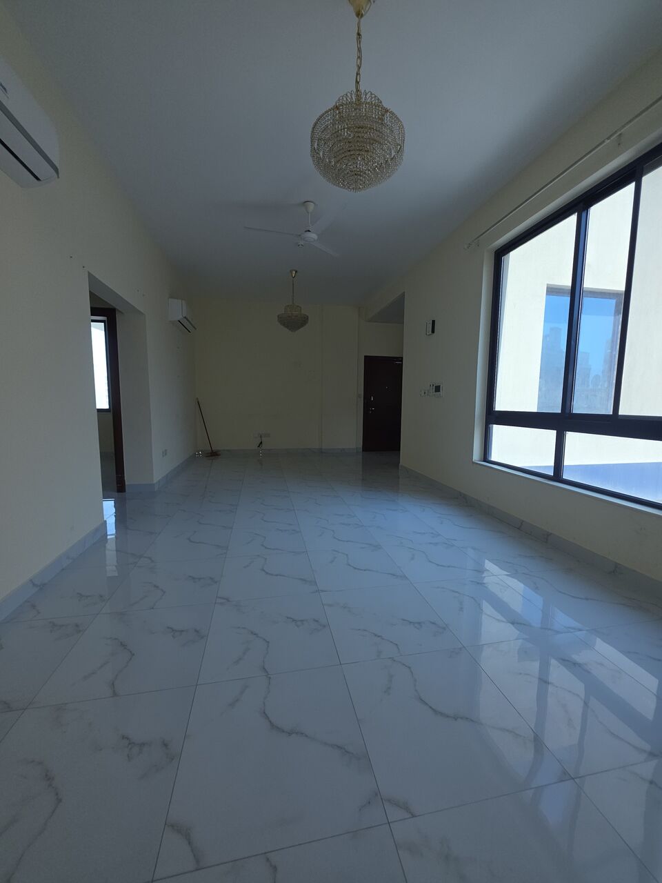 Manama, Apartments, Flats, Houses & Villas, BHD 275/month,  3 BR,  @2BATHROOM Hall Kitchen Without Electricity Balcony Car Parking