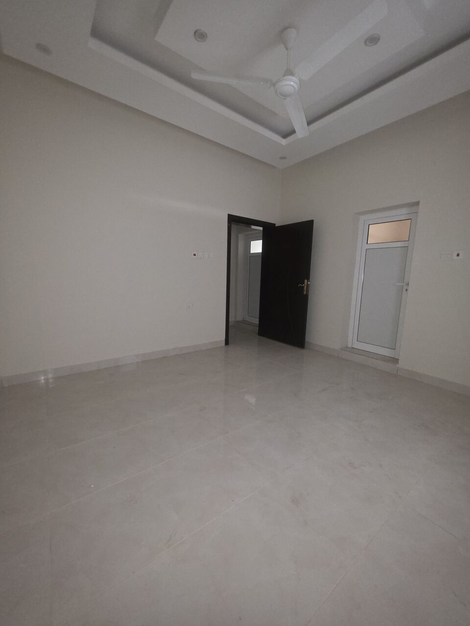 Manama, Apartments, Flats, Houses & Villas, BHD 180/month,  2 BR,  #2BATHROOM Hall Kitchen Without Electricity Balcony Car Parking
