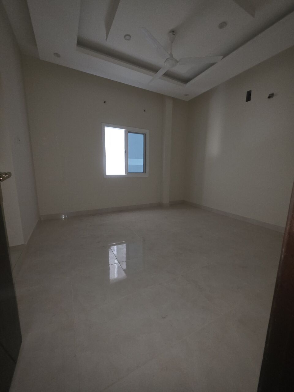 Manama, Apartments, Flats, Houses & Villas, BHD 180/month,  2 BR,  #2BATHROOM Hall Kitchen Without Electricity Balcony Car Parking