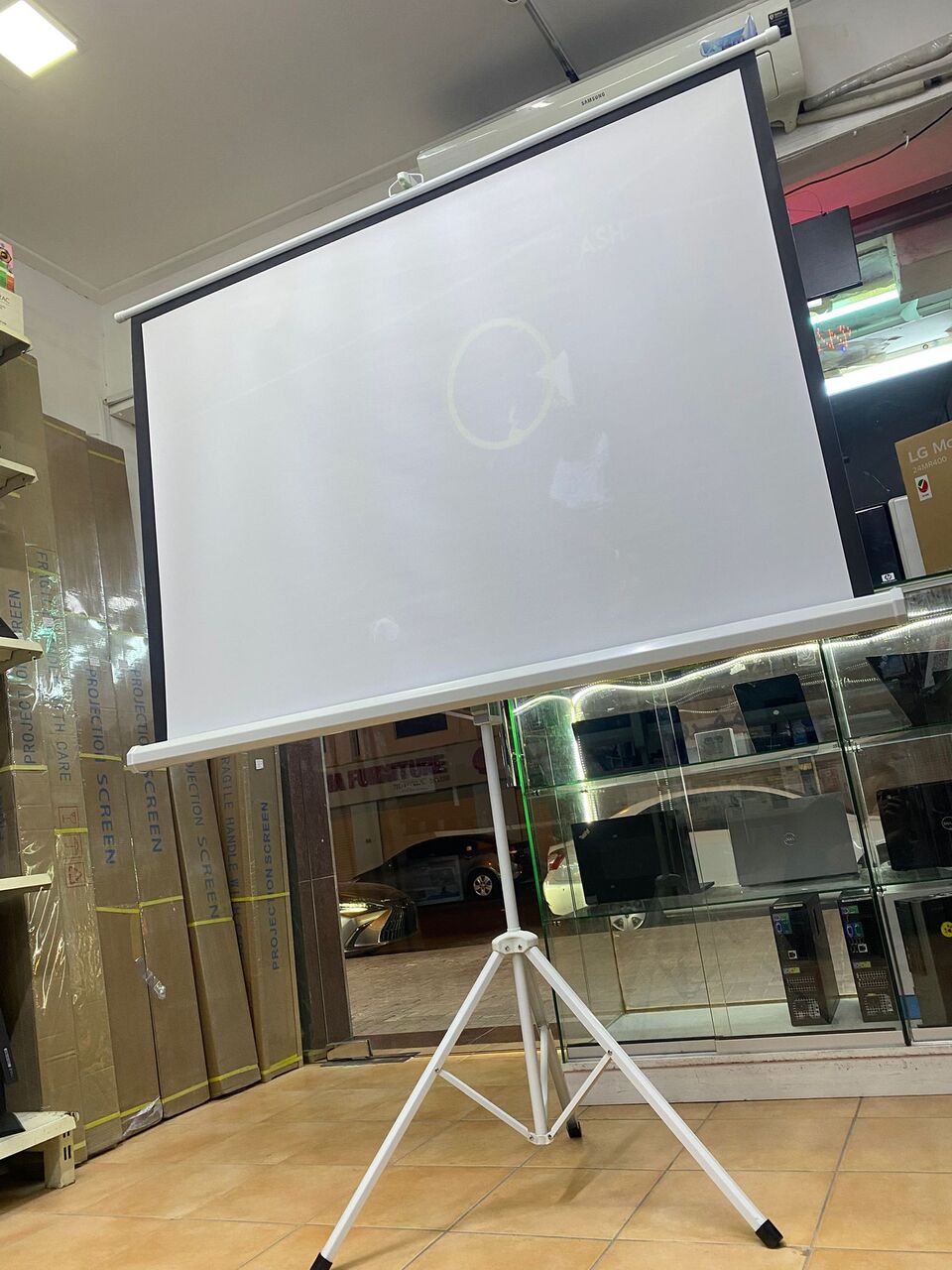 Manama, Electronics, BHD 28,  New Projector Screen Box Pack 60",100",120" Tripod Stand/Wall Mounted Electric With Remote
