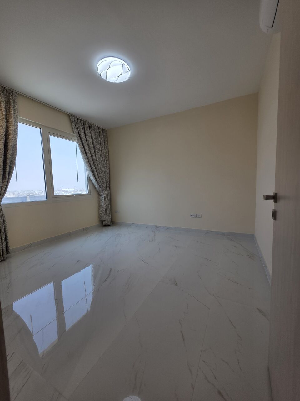 Manama, Apartments, Flats, Houses & Villas, BHD 300/month,  2 BR,  £2BATHROOM Hall Kitchen  Electricity Bill Payment Brand New Building Car Parking