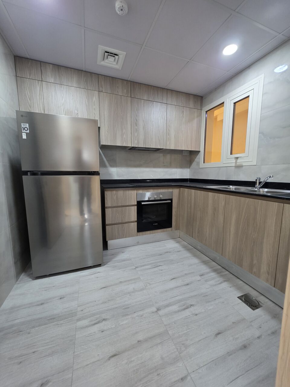 Manama, Apartments, Flats, Houses & Villas, BHD 450/month,  3 BR,  ;ATHROOM Hall Kitchen  Electricity Bill Payment Brand New Building Car Parking Balcony