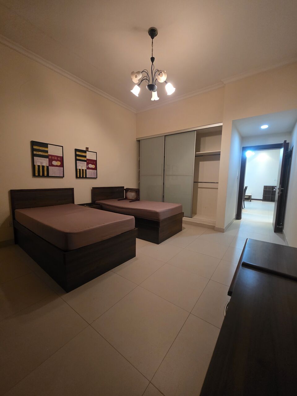 Juffair, Apartments, Flats, Houses & Villas, BHD 350/month,  2 BR,  &2BATHROOM Hall Kitchen With Electricity Fully Furnished Car Parking