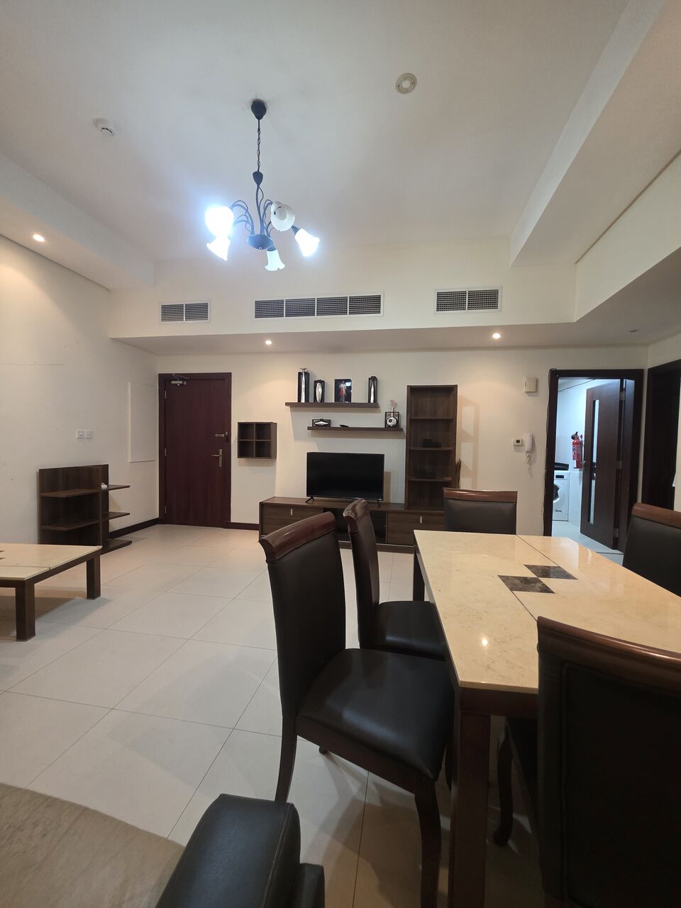 Juffair, Apartments, Flats, Houses & Villas, BHD 350/month,  2 BR,  &2BATHROOM Hall Kitchen With Electricity Fully Furnished Car Parking