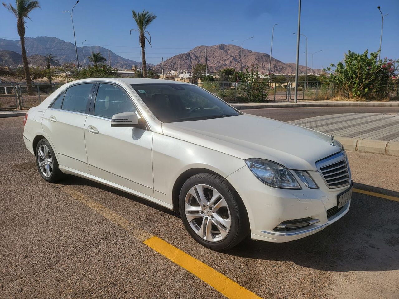 Jeddah, Vehicles, Cars & Trucks , SAR 35000,  Mercedes-Benz E-Class,  2013,  Automatic,  360000 KM,  Mercedes Benz 4 Cylinders In Perfect Condition