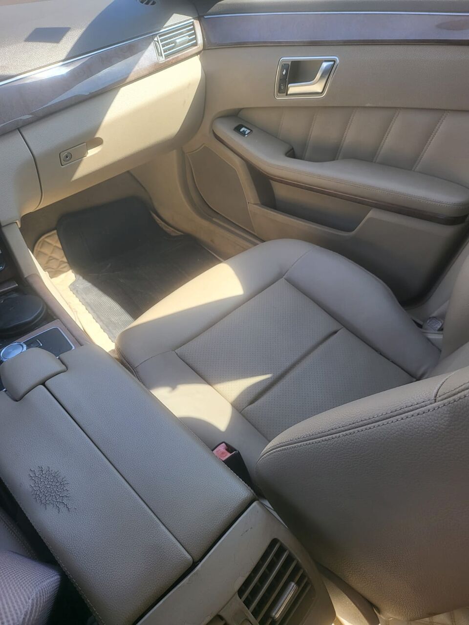 Jeddah, Vehicles, Cars & Trucks , SAR 35000,  Mercedes-Benz E-Class,  2013,  Automatic,  360000 KM,  Mercedes Benz 4 Cylinders In Perfect Condition