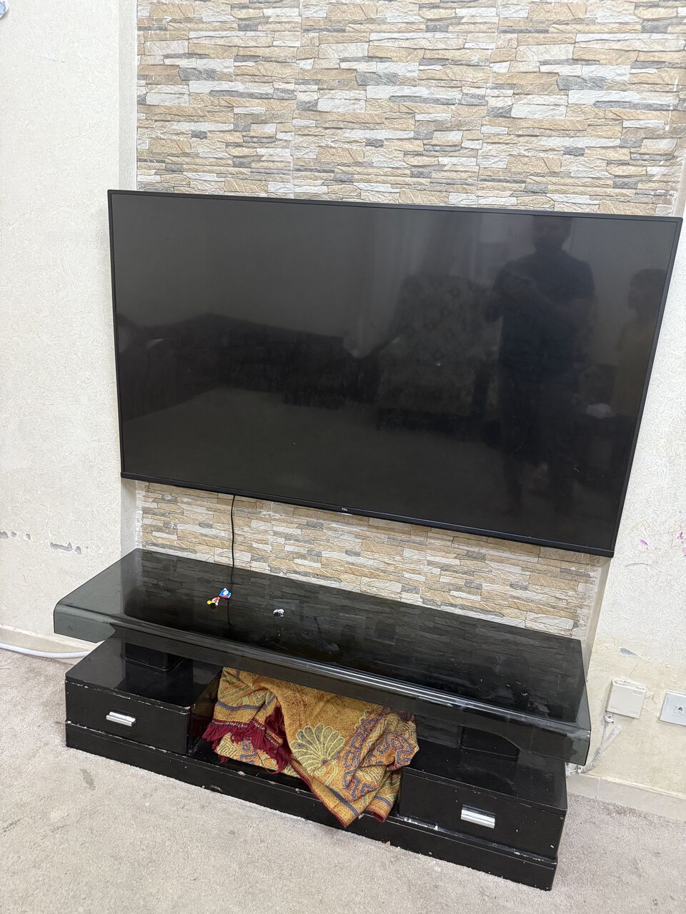 Naseem, Furniture, SAR 1500,  In Jeddah, Beautiful Master Bed Set With Mattress, Cupboard, TV Table And Majlis Side