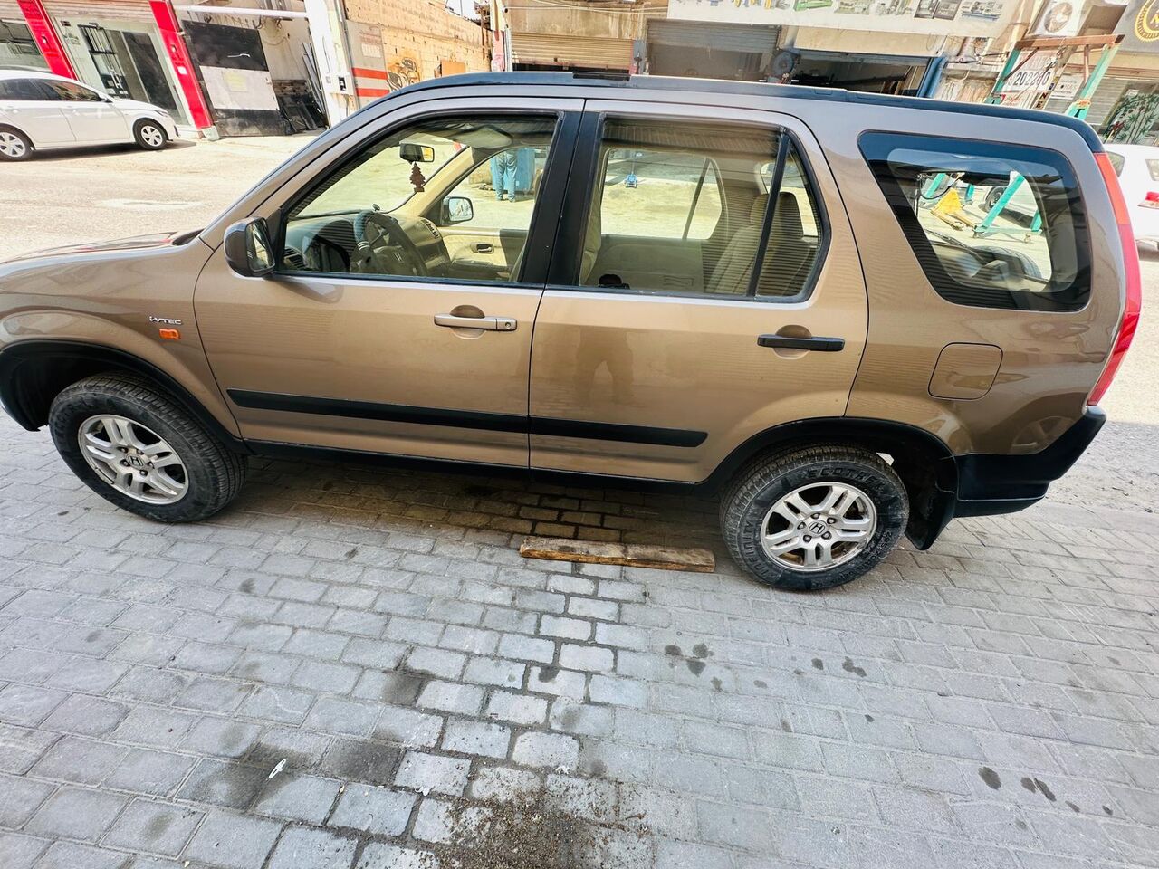 Manama, Vehicles, Cars & Trucks , BHD 900,  Honda CR-V,  2003,  Automatic,  4980000 KM,