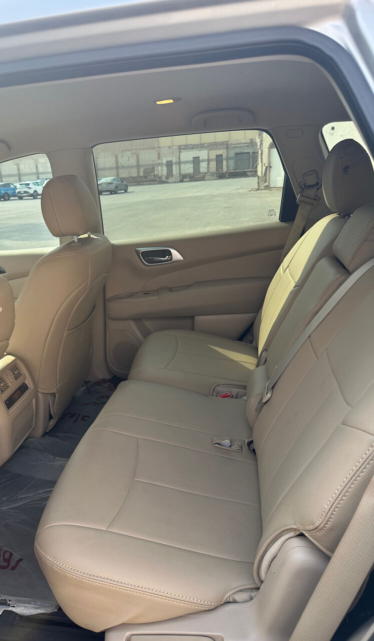 Riyadh, Vehicles, Cars & Trucks , SAR 73000,  Nissan Pathfinder,  2018,  Automatic,  57000 KM,   -S  (57,000km)