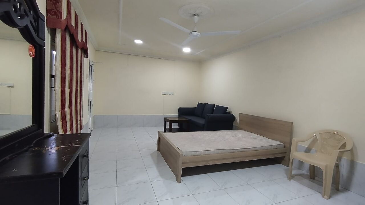 Manama, Apartments, Flats, Houses & Villas, BHD 150/year,  1 BR,  Isatown:- Groundfloor Furnished Studio Flat On Rent With Ewa..