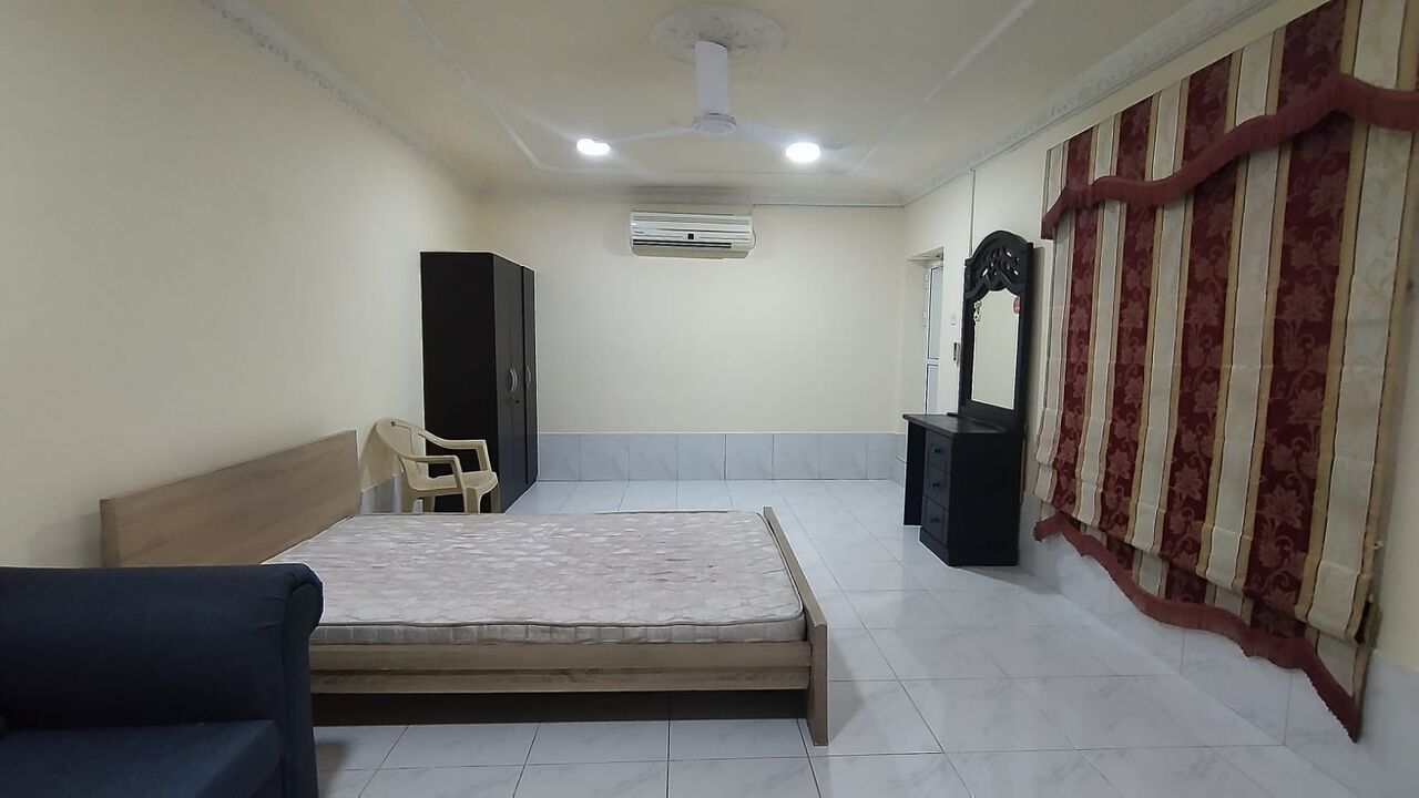 Manama, Apartments, Flats, Houses & Villas, BHD 150/year,  1 BR,  Isatown:- Groundfloor Furnished Studio Flat On Rent With Ewa..