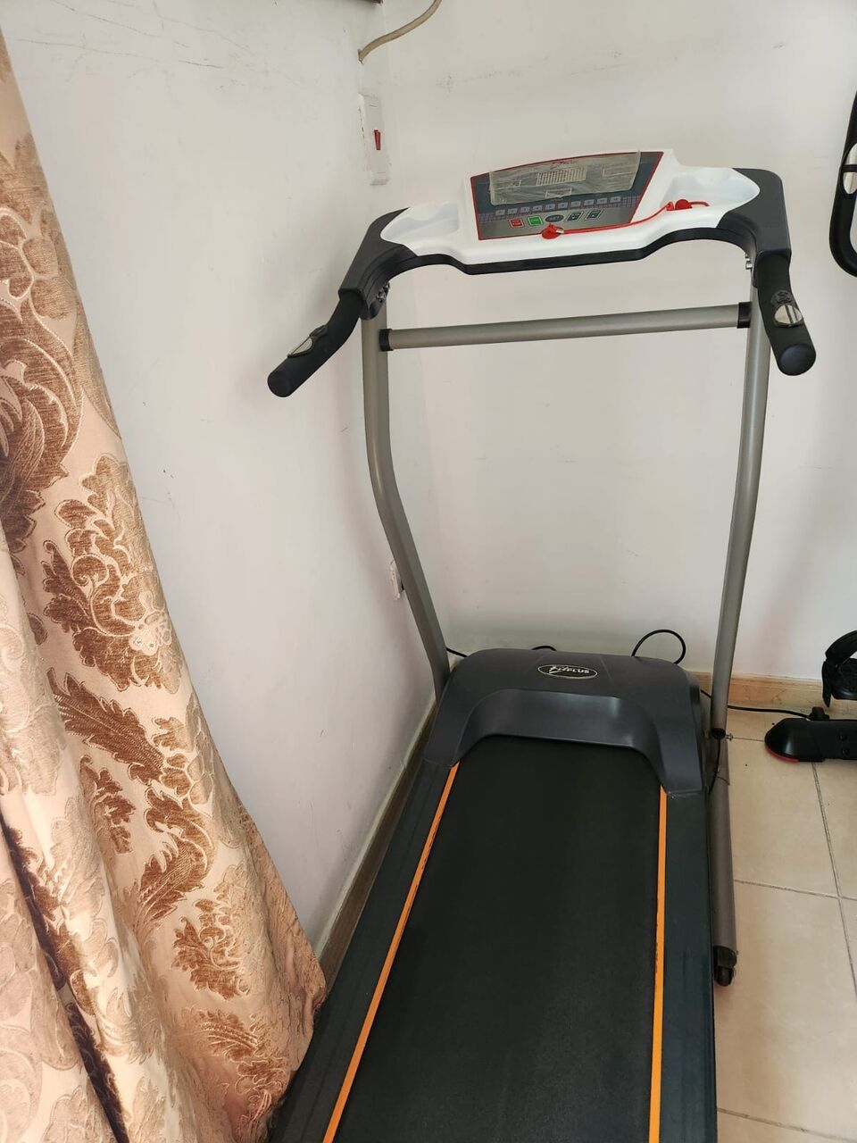 Jeddah, Health & Beauty Items, SAR 300,  BRAND NEW TREADMIL, EXCELLENT CONDITION, VERY LESS USED
