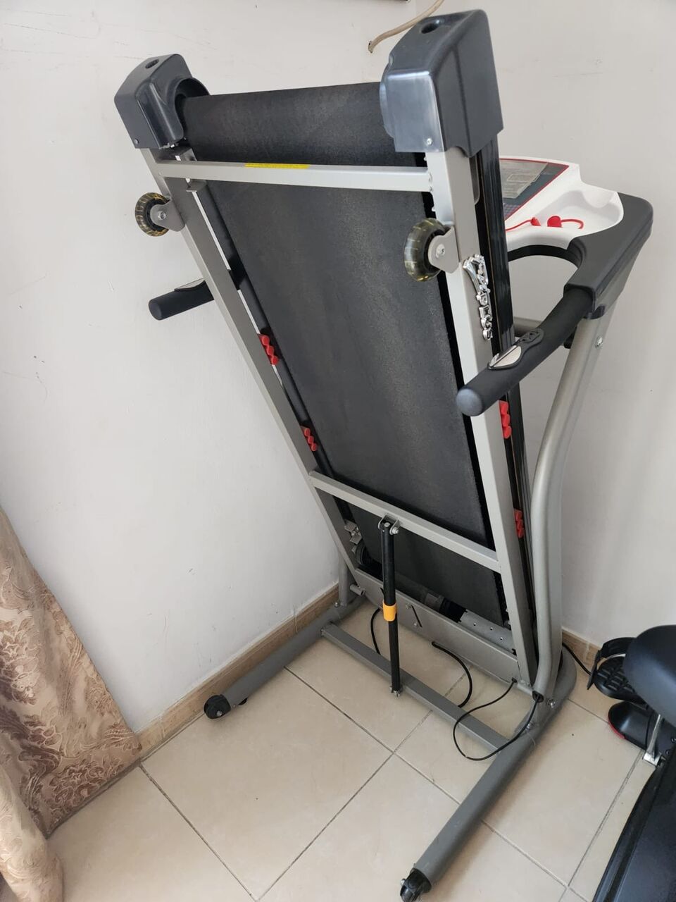 Jeddah, Health & Beauty Items, SAR 300,  BRAND NEW TREADMIL, EXCELLENT CONDITION, VERY LESS USED