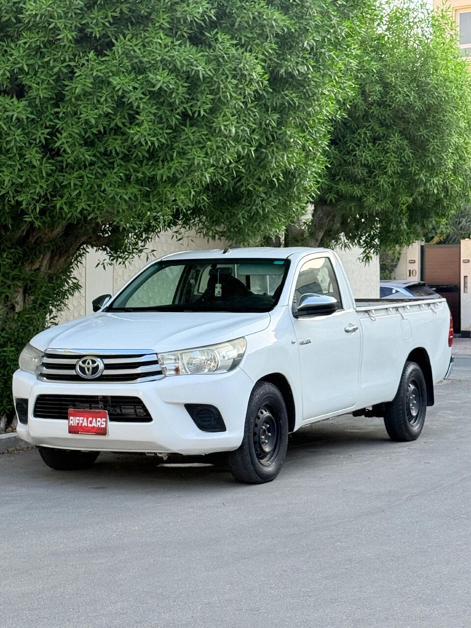 Manama, Vehicles, Cars & Trucks , BHD 4950,  Toyota Hilux,  2017,  Manual,  300000 KM,   SINGLE CABIN