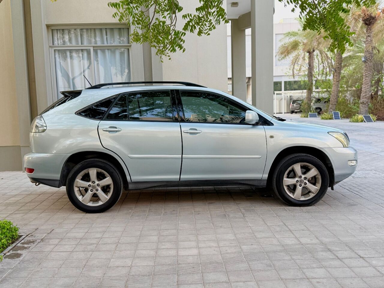 Manama, Vehicles, Cars & Trucks , BHD 1750,  Lexus RX 350,  2005,  Automatic,  228000 KM,  LEXUS RX 300 V6