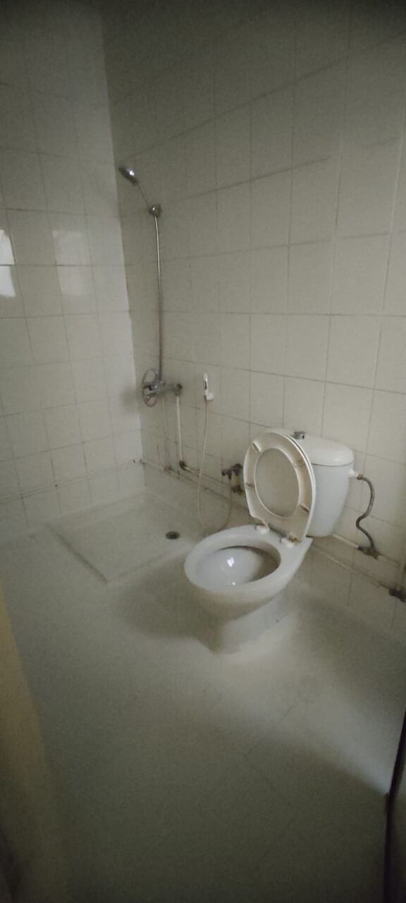 Manama, Apartments, Flats, Houses & Villas, BHD 110/year,  1 BR,  Muharaq:- Groundfloor Studio Flat On Rent With Ewa..