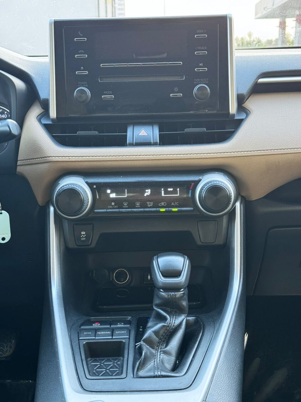 Manama, Vehicles, Cars & Trucks , BHD 6600,  TOYOTA RAV-4,  2021,  Automatic,  180000 KM,  BAHRAIN AGENCY