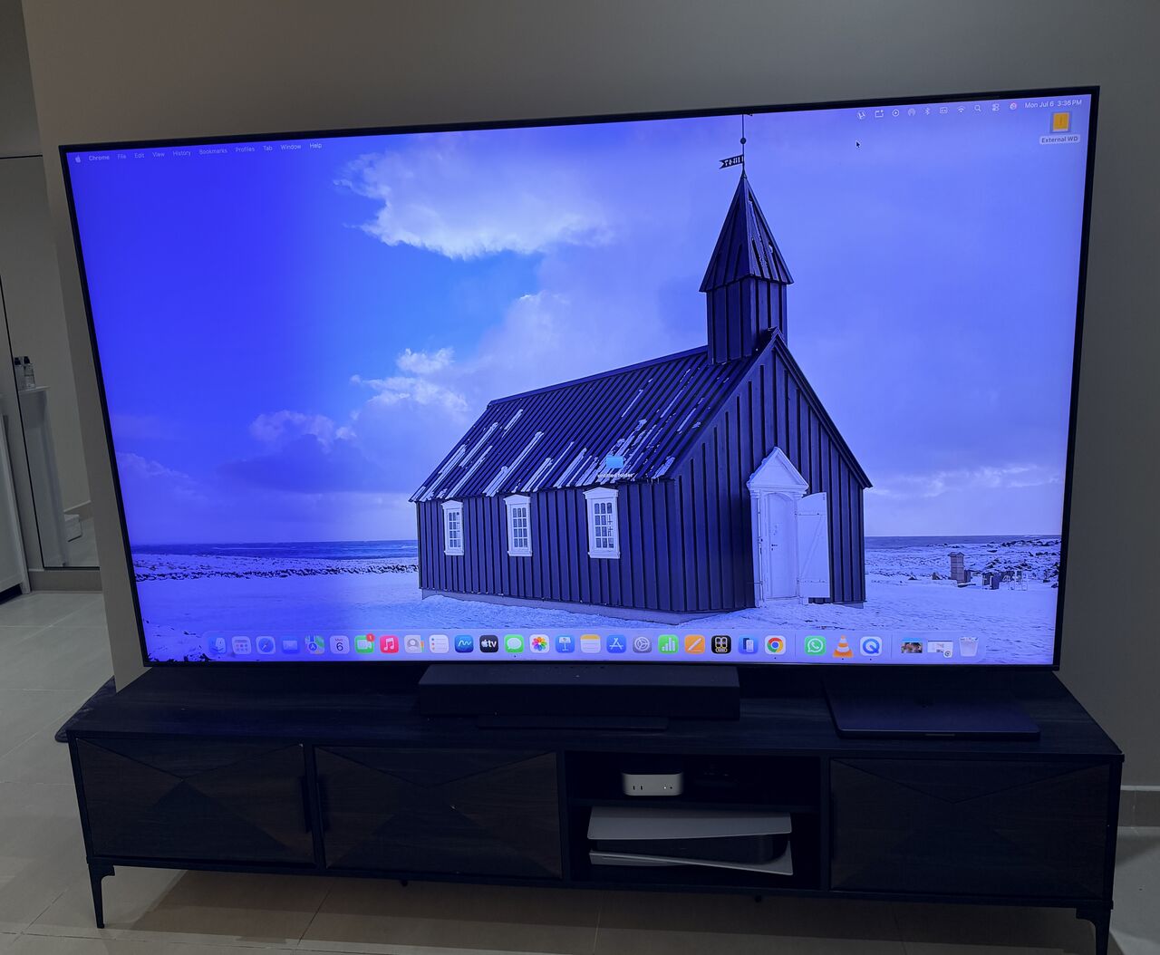 Riyadh, Appliances, SAR 1200,  LG 65&rdquo; Tv With Trolley