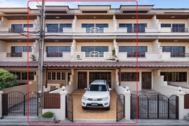 Bangkok, Villas, THB 11999,  22 Sq. Feet,  ลด 50% ทาวน์โฮม 3 ชั้น 5นอน 4น้ำ ใกล้ปั๊มบา