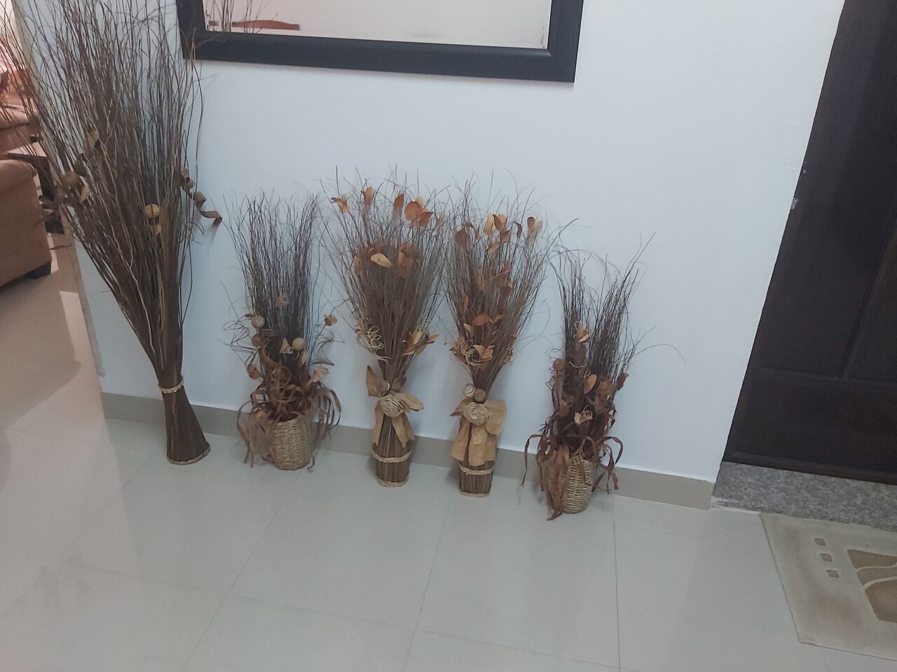 Al Mazruiyah, Household Items, SAR 75,  Dried Decorative Branches Qty 5